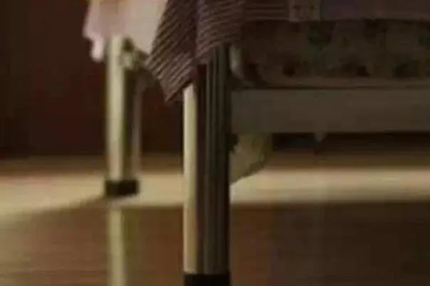 床底放什麼東西都行，唯獨以下4件東西一定別放，再有錢也會住窮